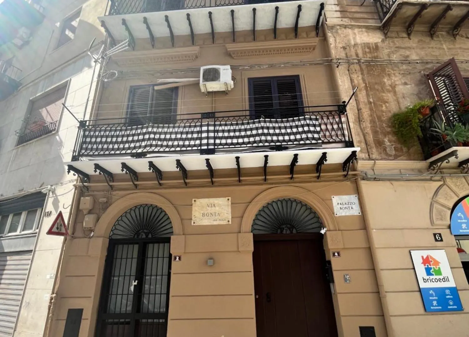 Dom wakacyjny Palazzo Bonta Appartamenti Palermo Włochy