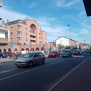 P&p Seventy-seventh , Bergamo Włochy
